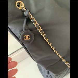 CHANEL authentic tote large